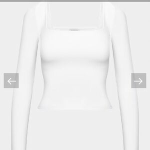 Aritzia Babaton Long Sleeve Square Neck contour Top